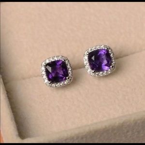 New Sparkling Cushion cut Amethyst studs